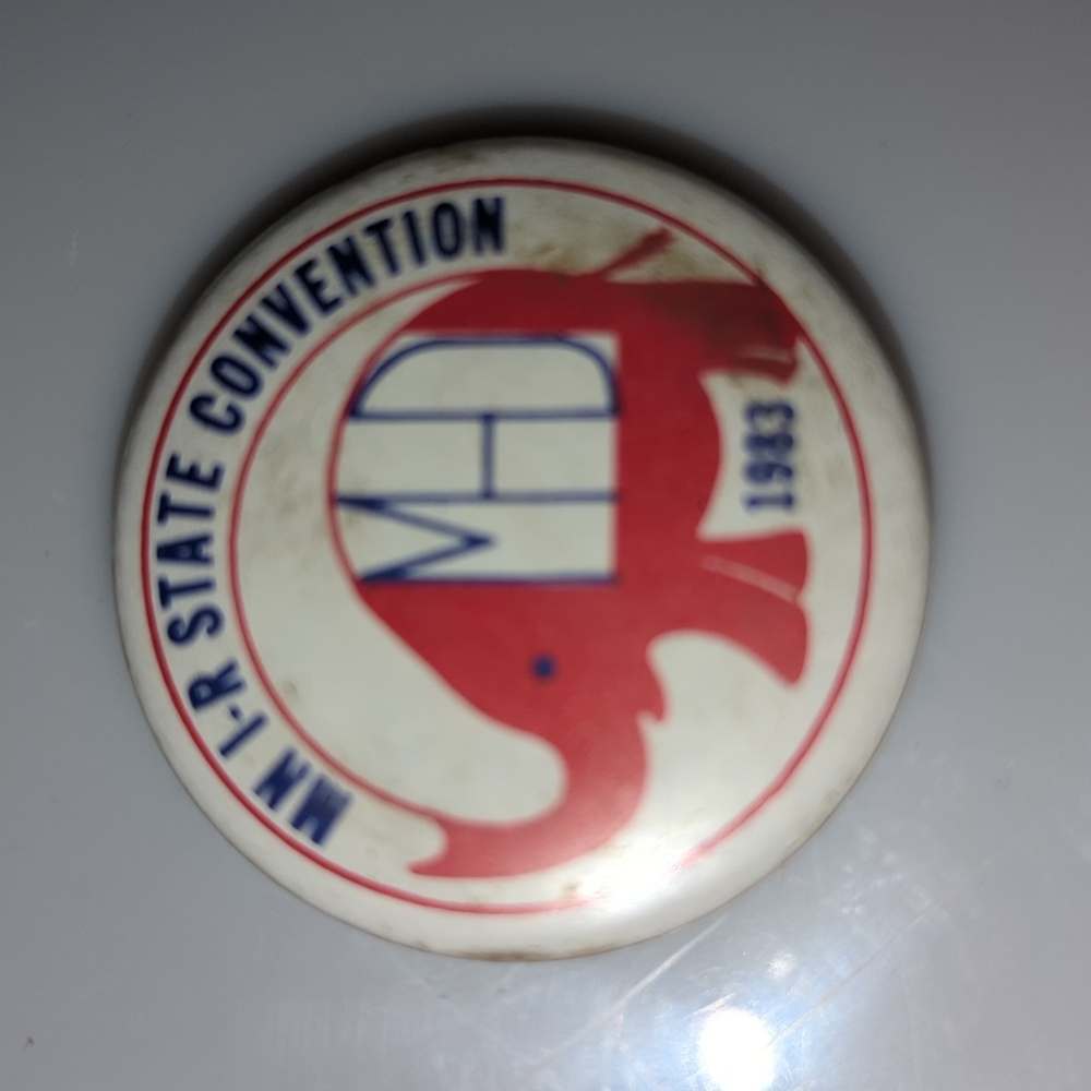 Mhd vintage political pin